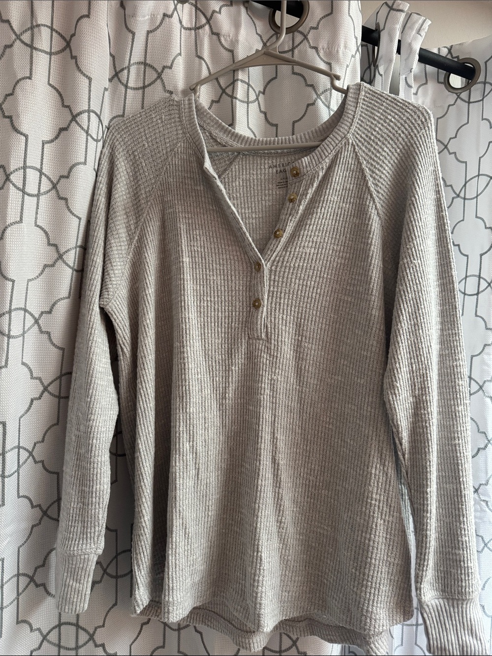 American Eagle Cozy Long-Sleeve Waffle Henley Top - Light Gray